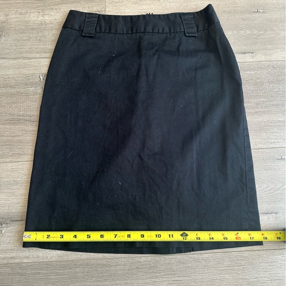 White House Black Market pencil skirt - size 0 - Picture 4 of 5